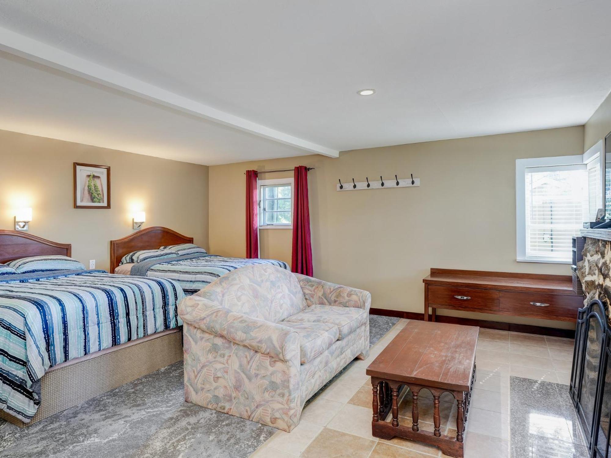 Malahat Bungalows Motel Luaran gambar