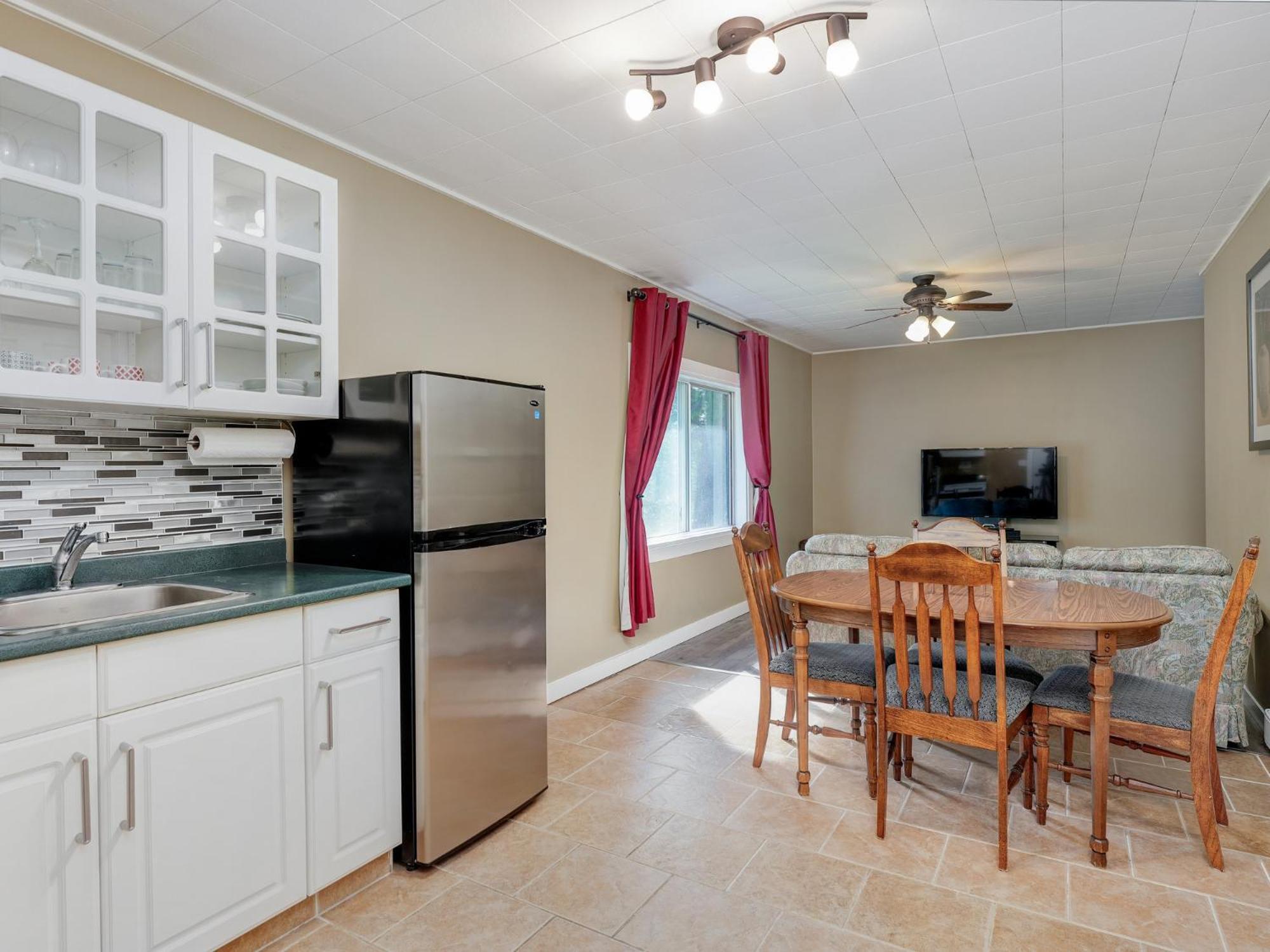 Malahat Bungalows Motel Luaran gambar